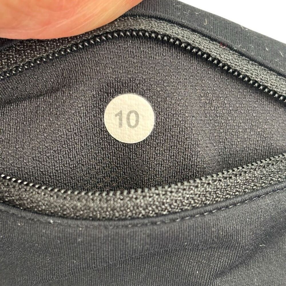 Lululemon Run: Speed Short 2-way Stretch Pretty Palm Black Angel Wing Size 10 - Picture 4 of 10